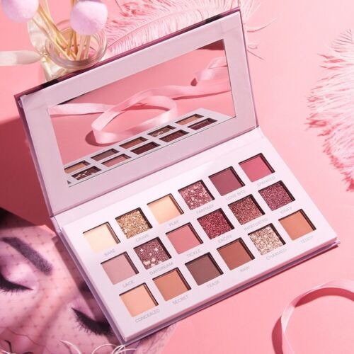 18 Colors Eyeshadow Pallete