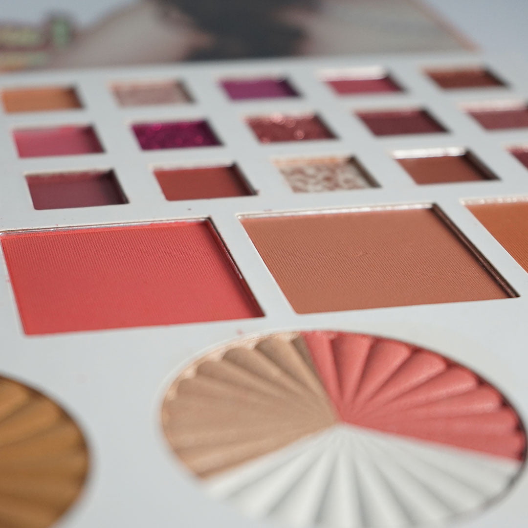 Muicin White Blusher & Eyeshadow Palette